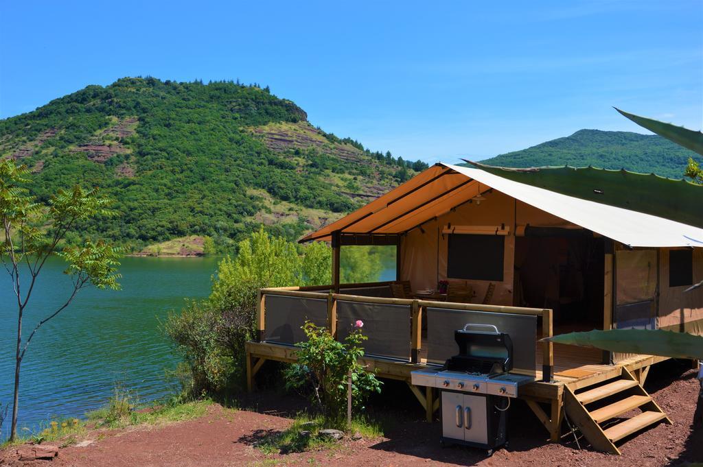 Camping Le Mas De Riri Celles  외부 사진